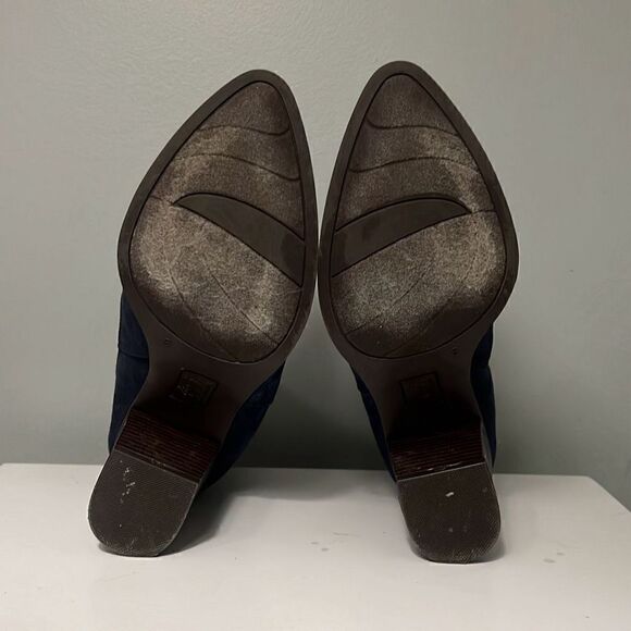 Fioni Women's Black Classic Block Heel Tight Ankle Bootie Boots Size 8 - Picture 7 of 9